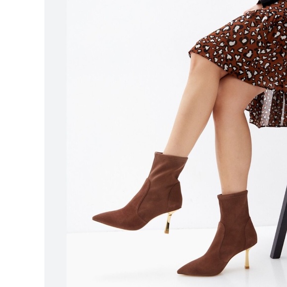 STUART WEITZMAN Max 85 Pointed Toe Bootie Black suede size 6 - Picture 2 of 13